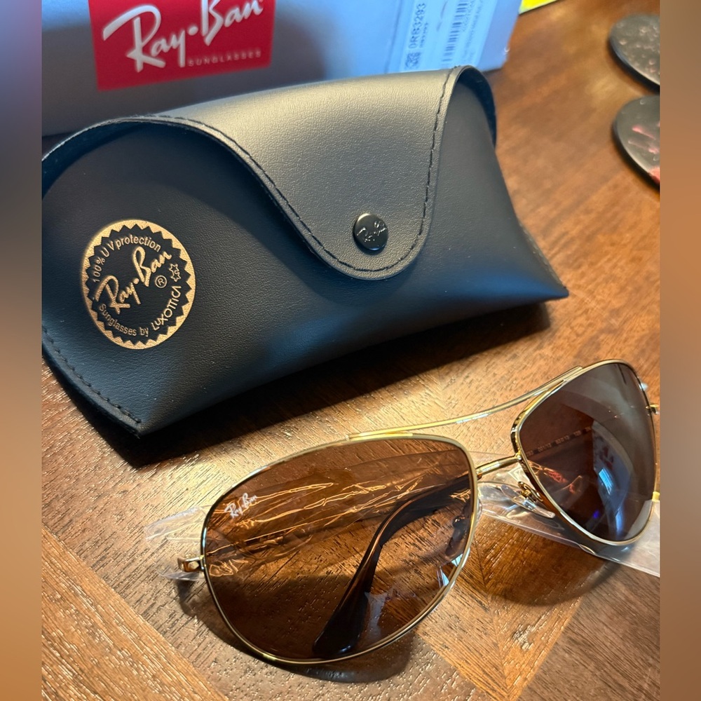 NWT Ray-Ban Aviator RB3293 Sunglasses - Gold Frame with Brown Lenses